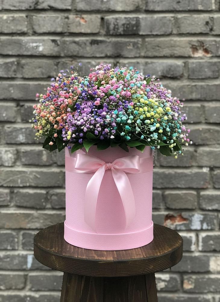 Цветочная композиция из Гипсофила и Розы в шляпной коробке в Истре Истринский район
