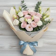 Букет цветов из:  Лизиантусы в Истре Истринский район