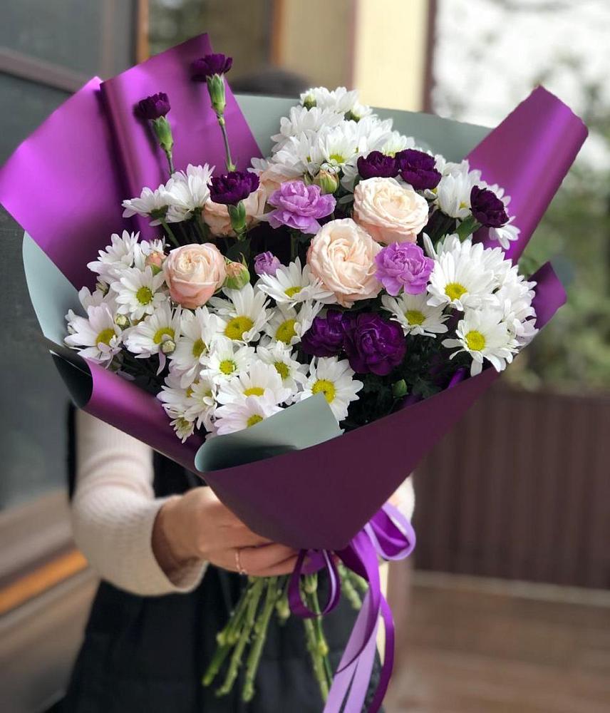 Букет цветов из: Хризантемы, Гвоздики и Розы в Истре Истринский район