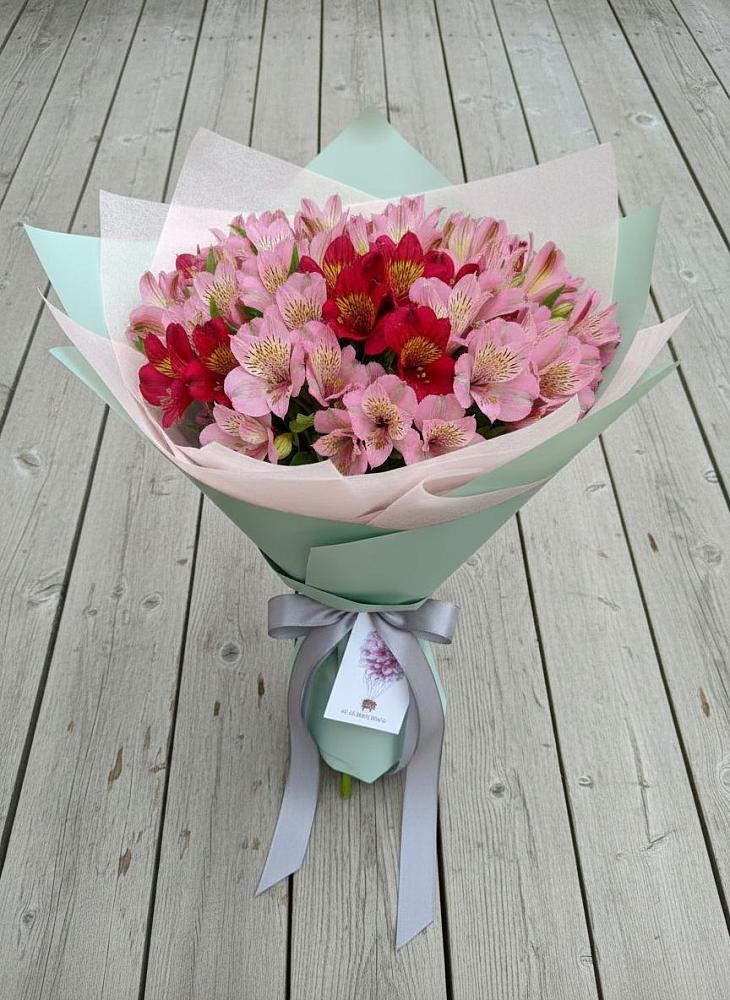 Букет цветов из: Альстромерии в Истре Истринский район