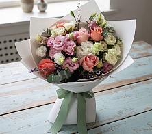 Букет цветов из:  Розы, Лизиантусы и Гвоздики в Истре Истринский район