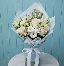 Букет цветов из:  Розы и Лизиантусы в Истре Истринский район