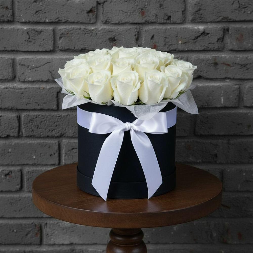 Цветочная композиция из Розы в шляпной коробке в Истре Истринский район