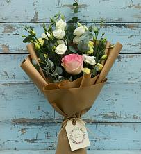 Букет цветов из:  Розы и Лизиантусы в Истре Истринский район