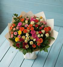 Букет Микс из разноцветных кустовых роз в Истре Истринский район